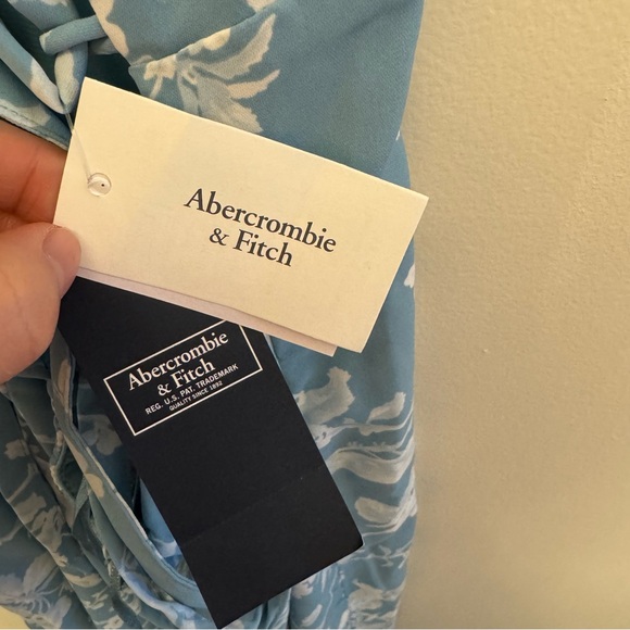 Abercrombie & Fitch Women's Ruched Midi Dress NWT - Picture 10 of 13